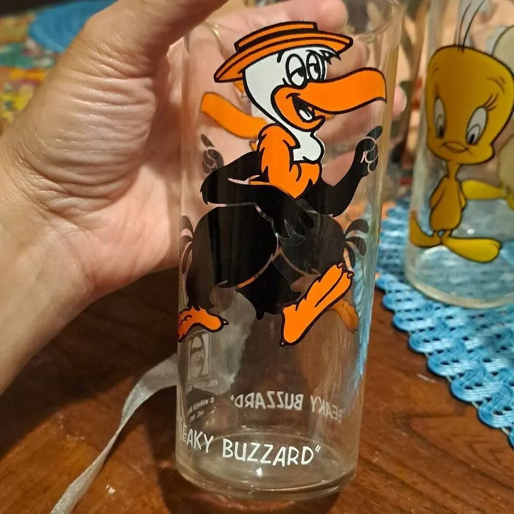 Vintage 1973 Pepsi Looney Tunes Collector Glasses Set of 7 Warner Bros